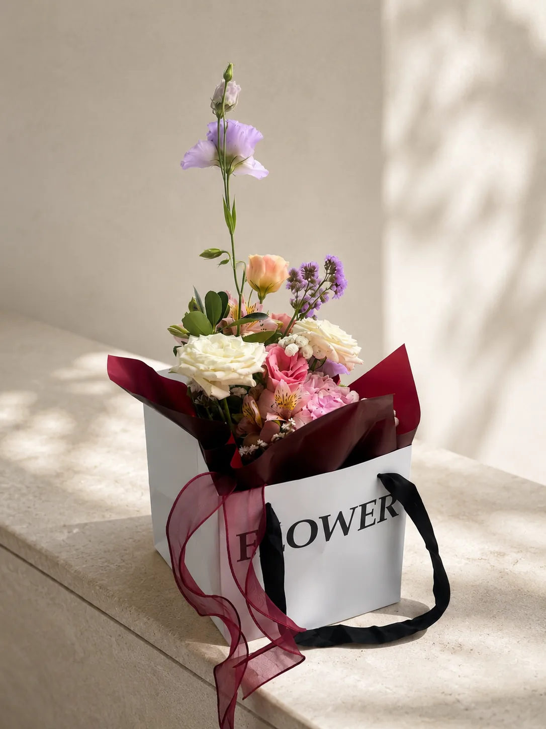 White roses and hydrangea flower box - flower delivery in Prilep